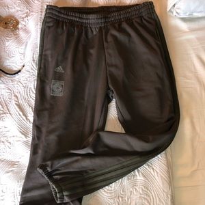 Adidas Calabasas track pants (Large)